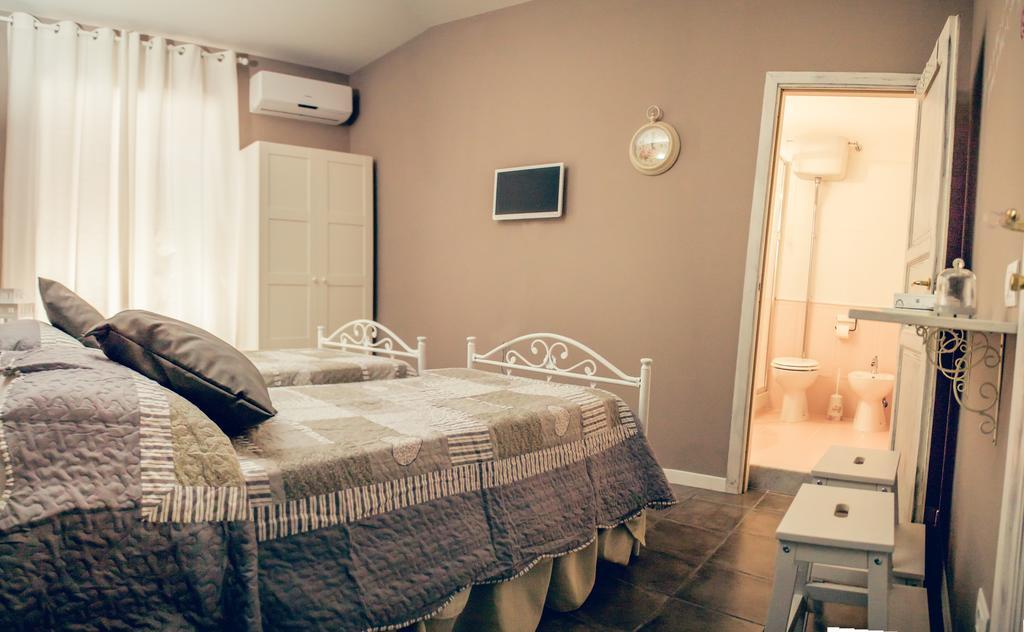 Twin Room City View,201613399:JPEG