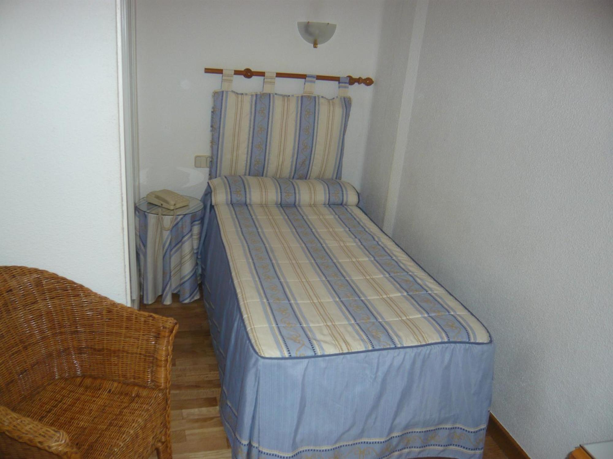 Single Room,1580725233:JPEG