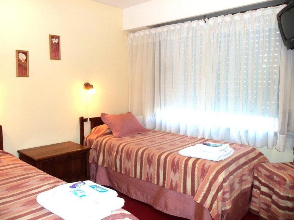 Small Twin Room,204872686:JPEG