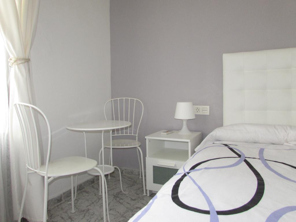 Single Room Private Bathroom Terrace,752699324:JPEG