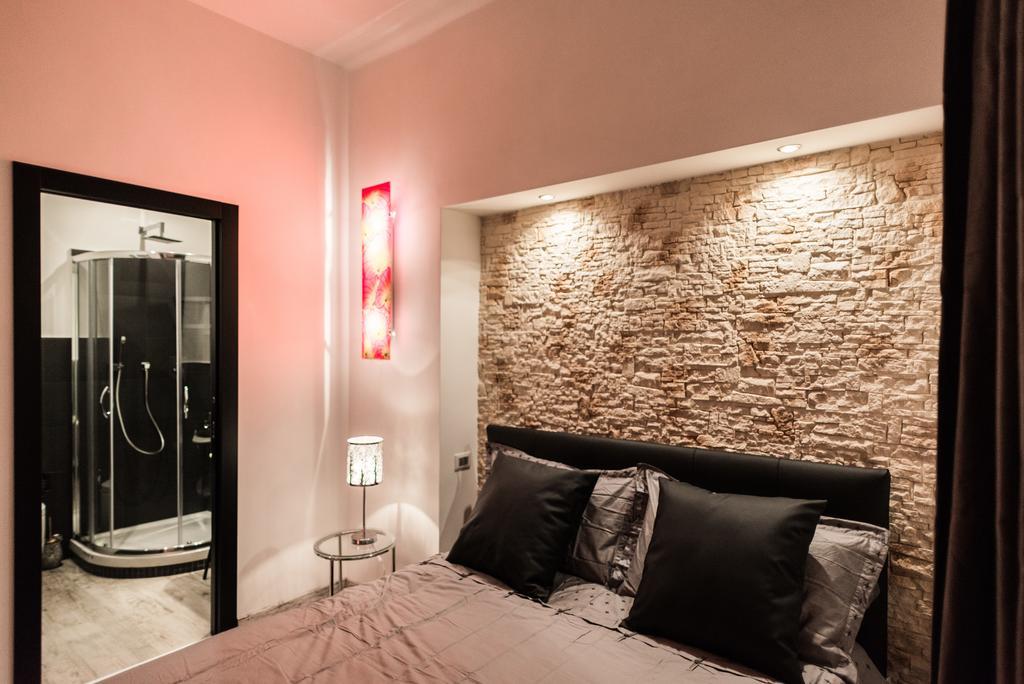 Small Double Room,128783340:JPEG