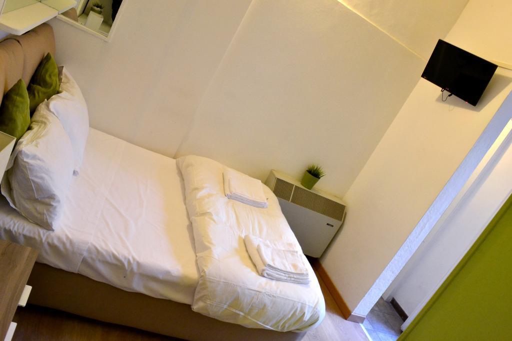 Economy Double Room,207269392:JPEG