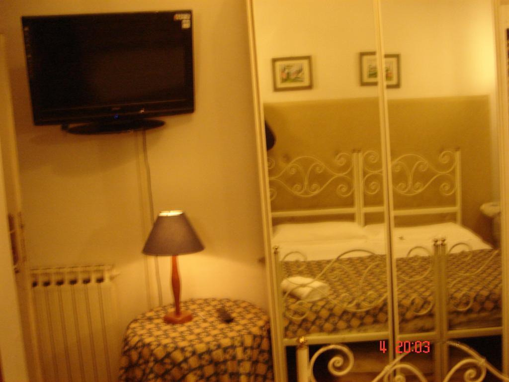 Double Room Private Bathroom,207356602:JPEG