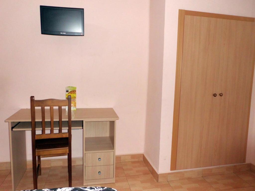 Single Room,216165935:JPEG