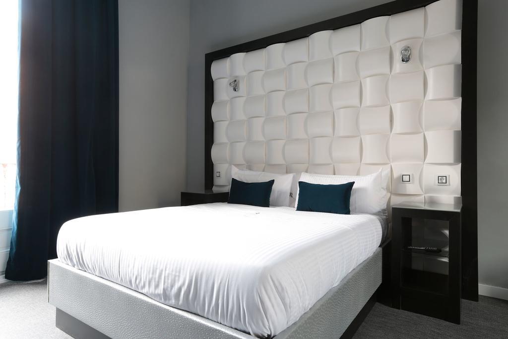 Double Room Balcony,211466501:JPEG