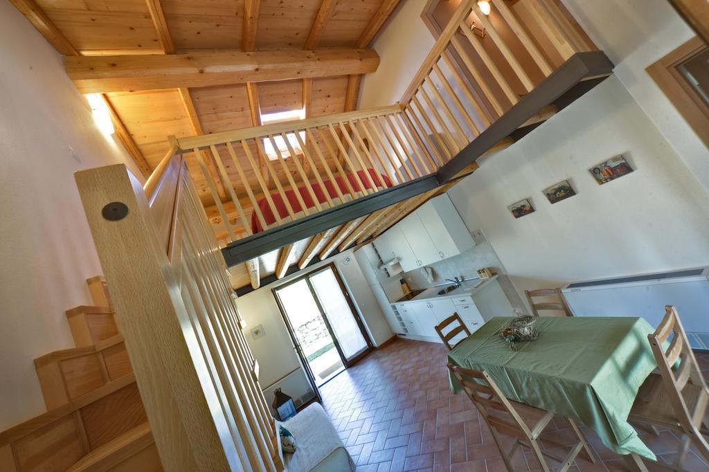 Large Studio - Split Level,213523862:JPEG