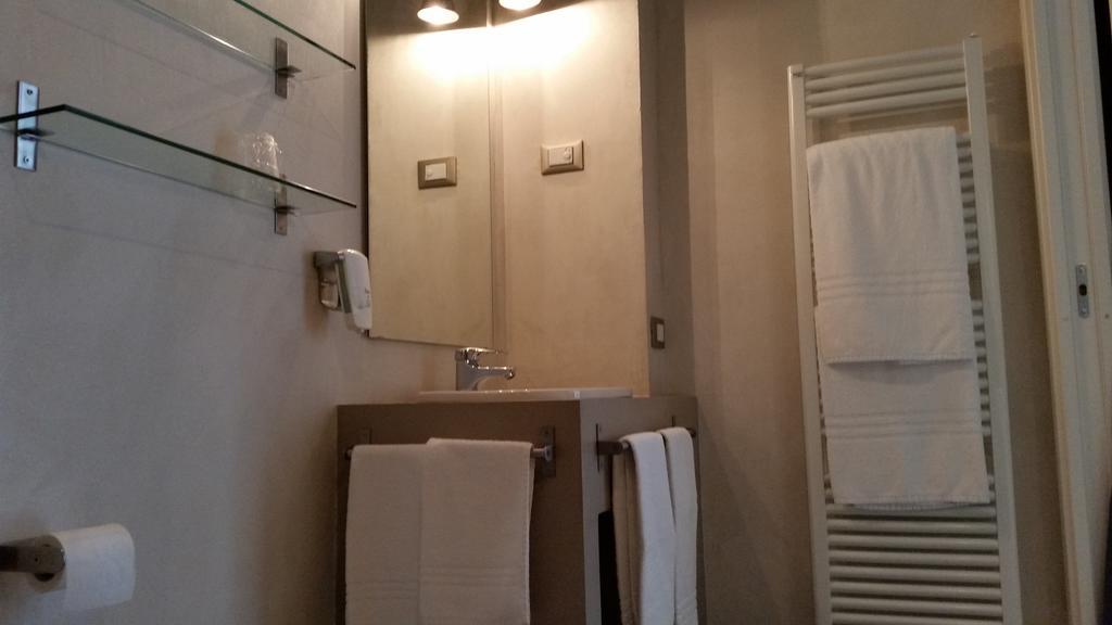 Classic Double Room,214883618:JPEG