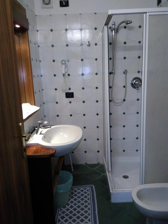 Triple Room Private Bathroom,215223833:JPEG