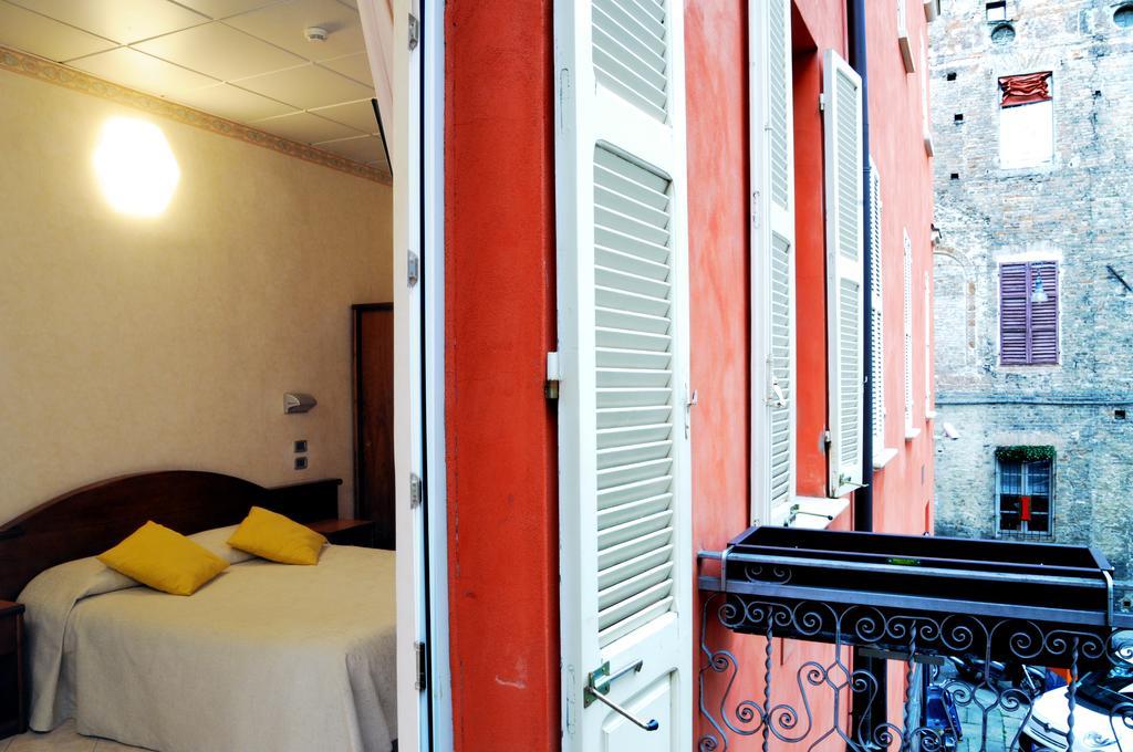 Classic Double Room,217179581:JPEG