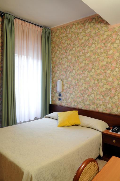 Economy Double Room,217181822:JPEG