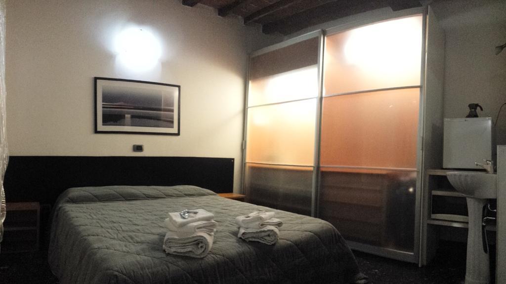 Double or Twin Room Private External Bathroom,1240482955:JPEG