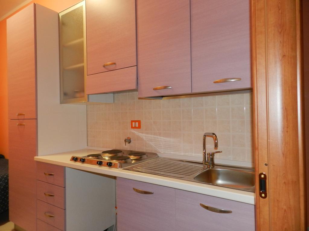 One-Bedroom Apartment,218276387:JPEG
