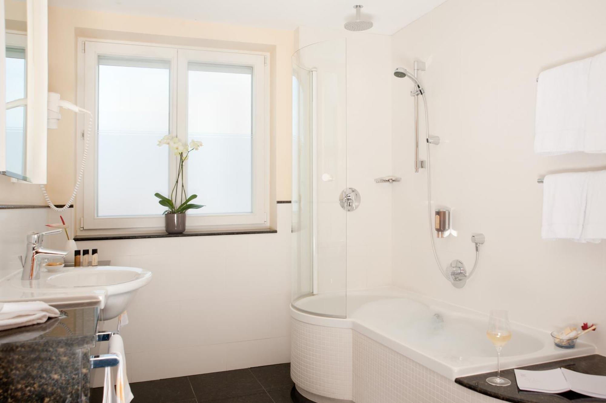 Junior Suite,1619166381:JPEG