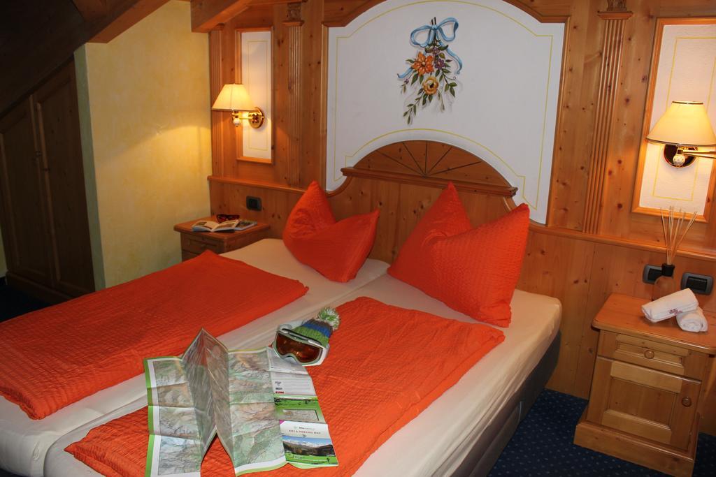 Double or Twin Room,221898605:JPEG