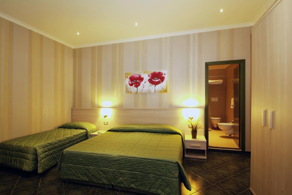 Triple Room,222663266:JPEG