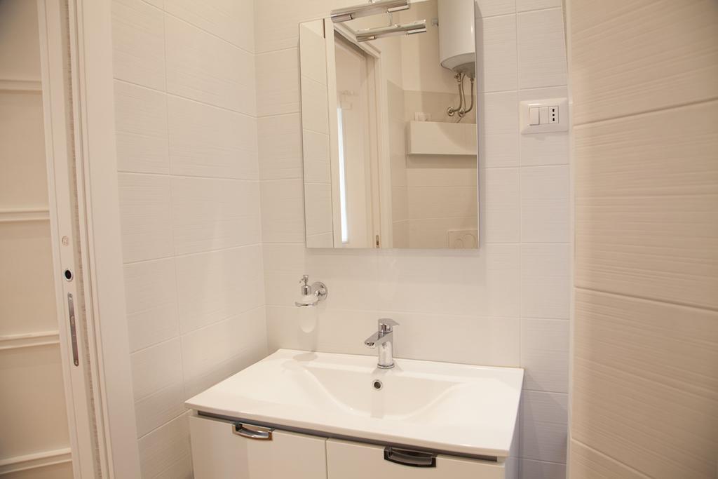 Double Room Private Bathroom,225691118:JPEG
