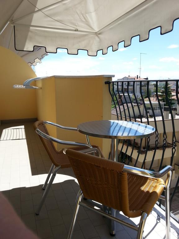 Monolocale con Balcone (3 Adulti)
