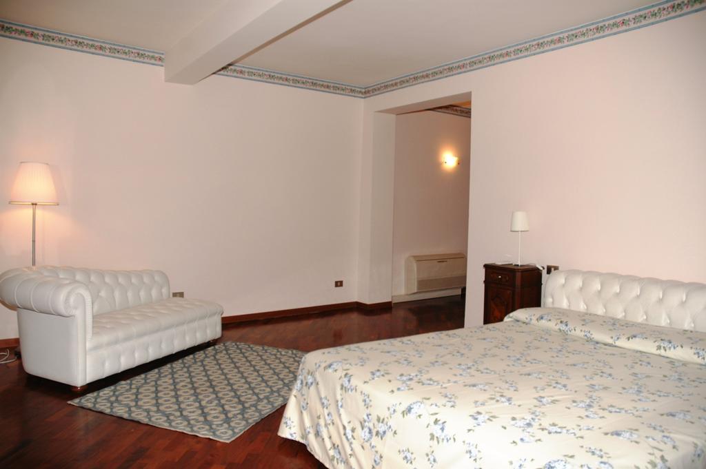 Double Room,228109277:JPEG