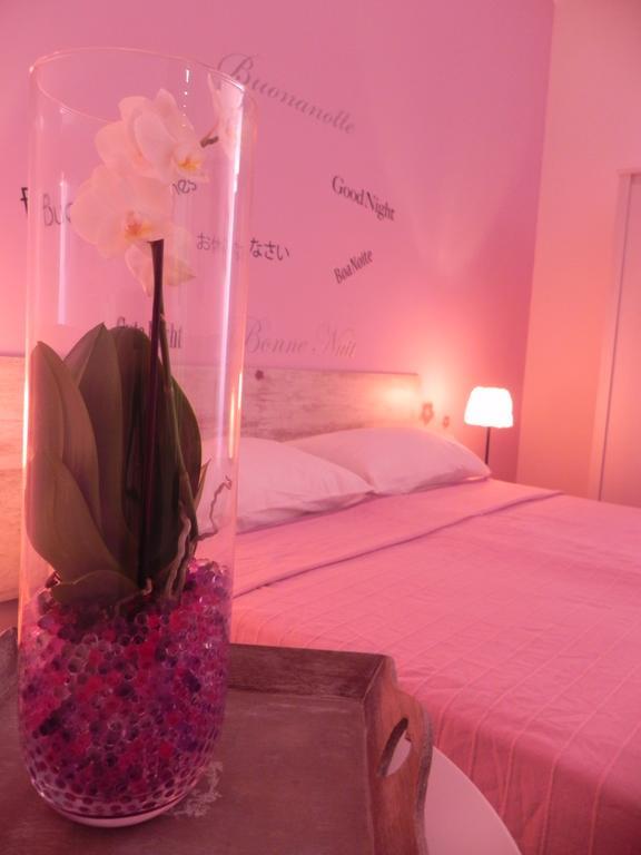 Large Double or Twin Room,228713159:JPEG