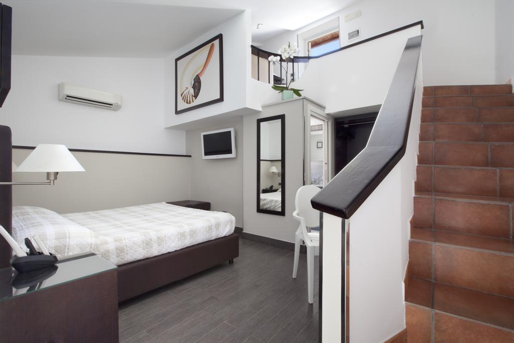 Penthouse Apartment,228713654:JPEG