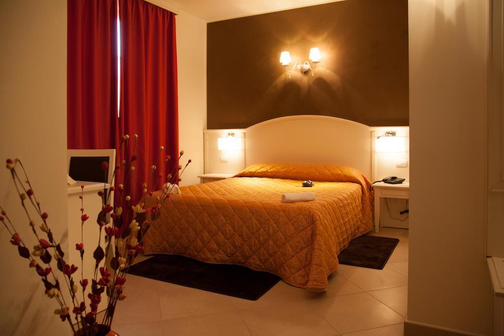 Double Room with Balcony,235551133:JPEG