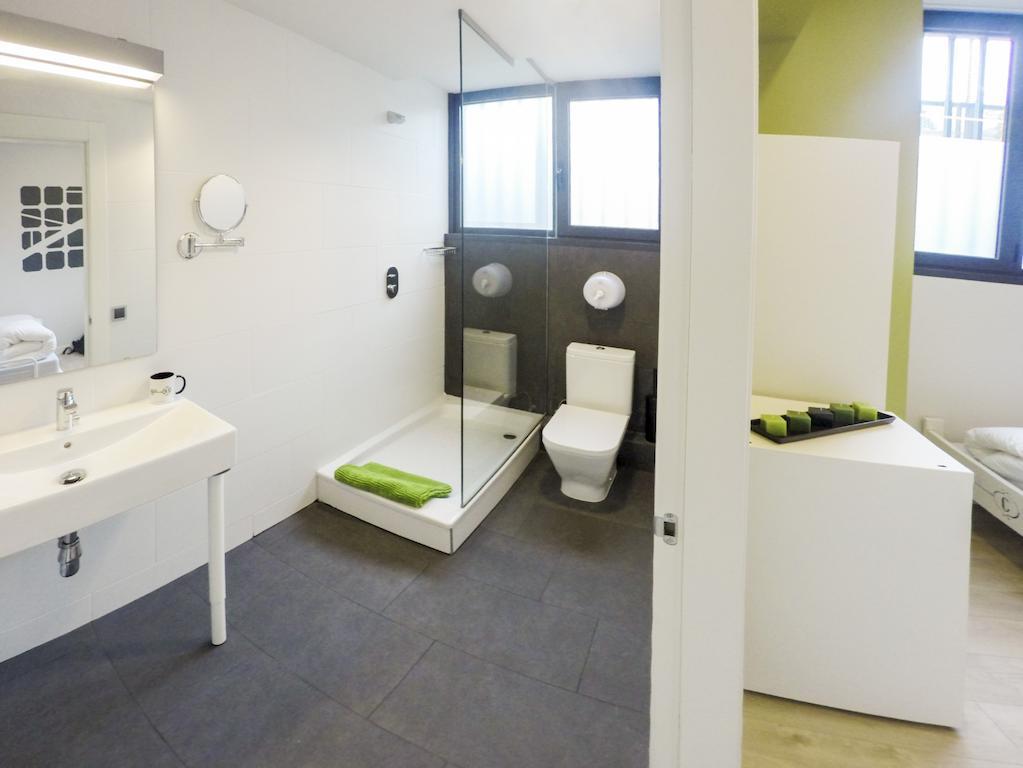 Twin Room Private Bathroom,231753739:JPEG