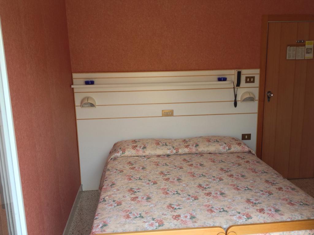 Basic Triple Room,231803170:JPEG