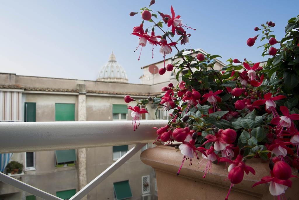 Single Room Balcony