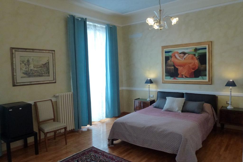 Deluxe Double Room with Balcony and River View,234254179:JPEG