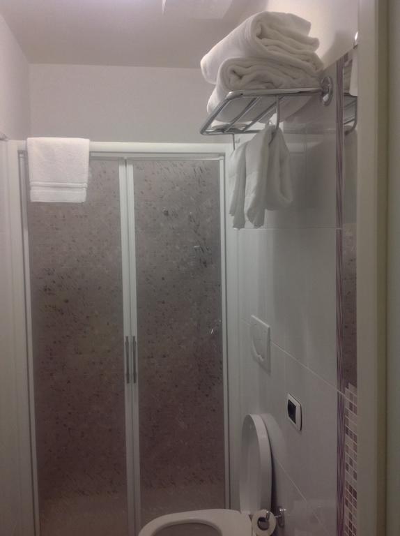 Large Single Room,235195965:JPEG