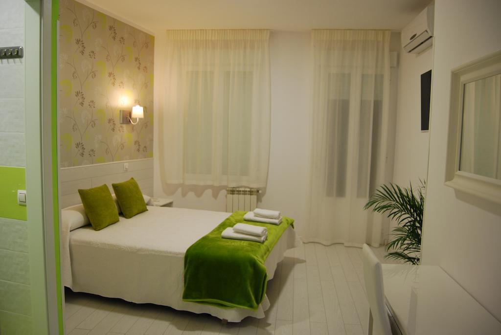 Deluxe Double Room Terrace,236069457:JPEG