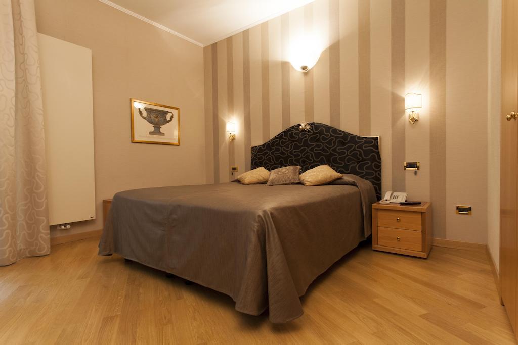 Double Room,631325658:JPEG