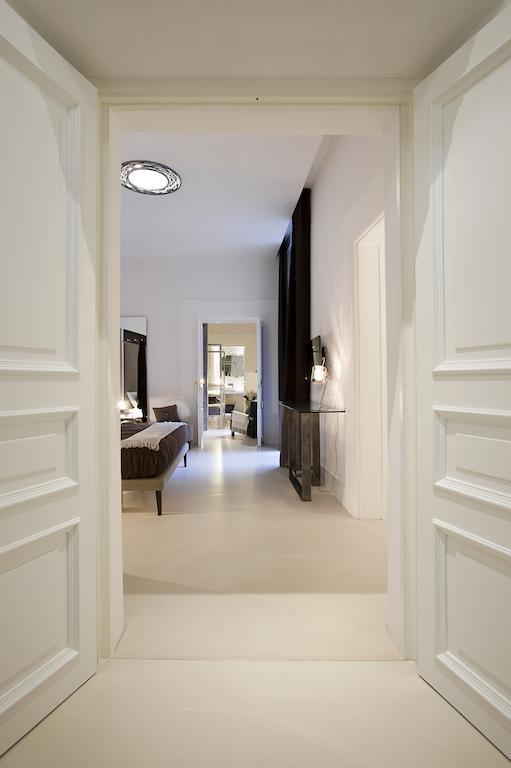 King Suite with Balcony,1386617861:JPEG