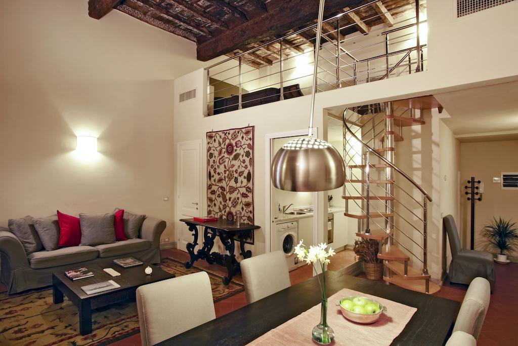 Large One-Bedroom Apartment Terrace,1584560013:JPEG