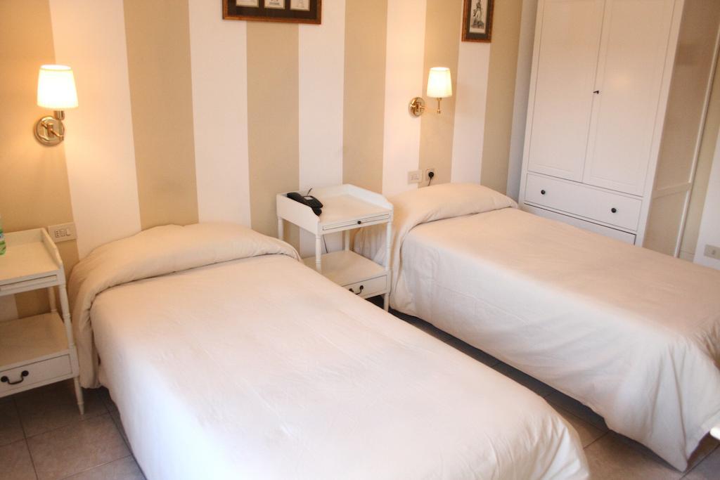Standard Single Room,327150439:JPEG