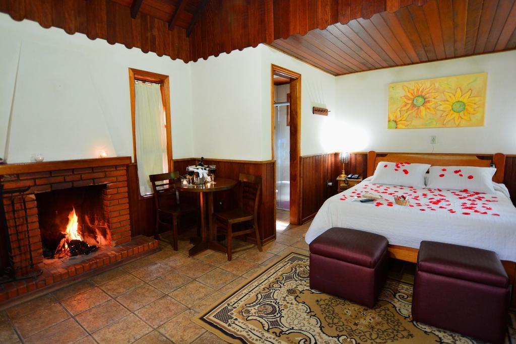 Chalet fireplace,239845153:JPEG