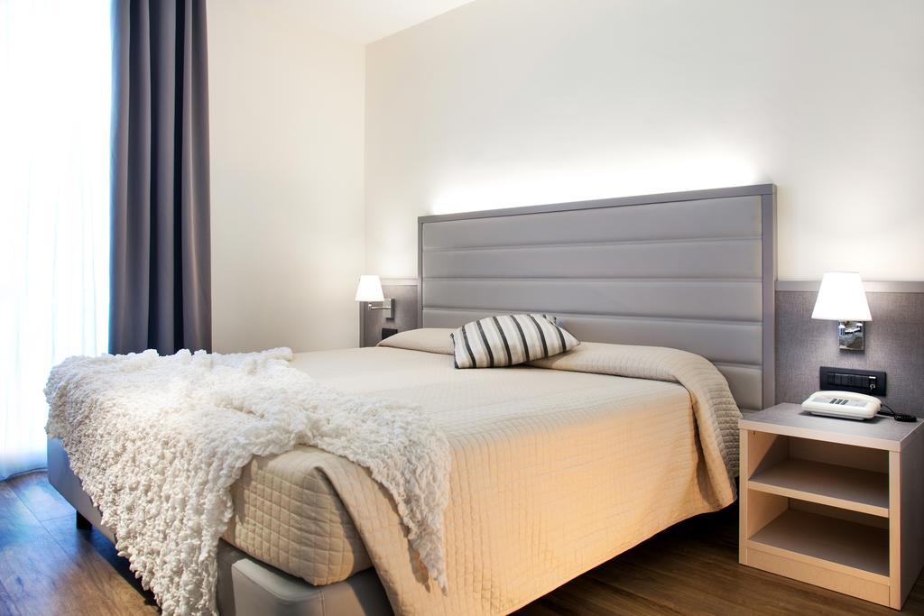 Two-Bedroom Suite,400276554:JPEG