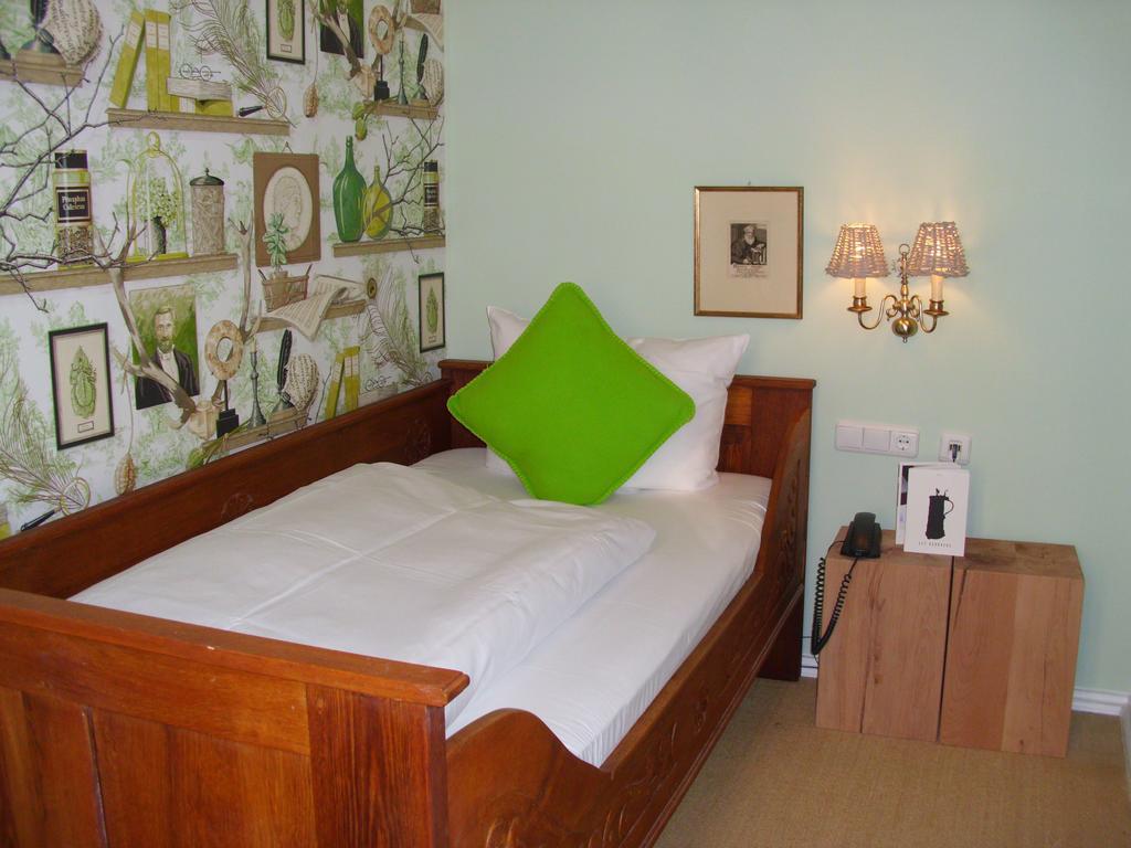 Single Room Comfort,1161830226:JPEG