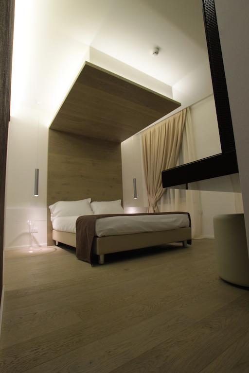 Deluxe Room,243495781:JPEG