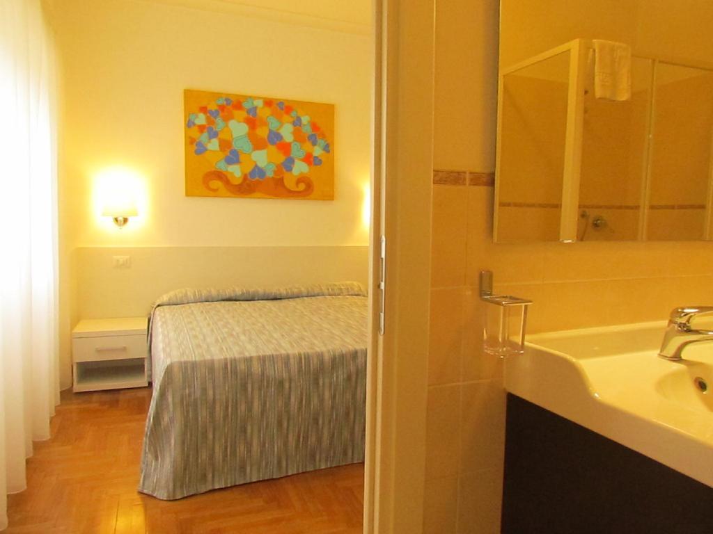 Double Room,243627949:JPEG