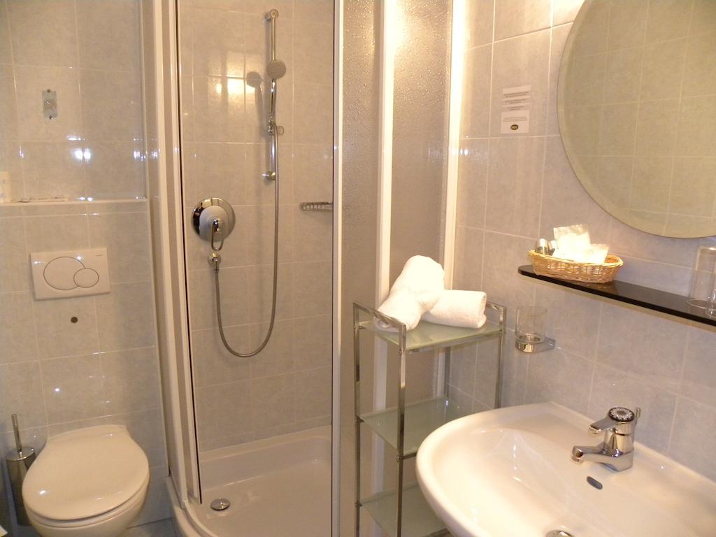 Double Room,442440282:JPEG