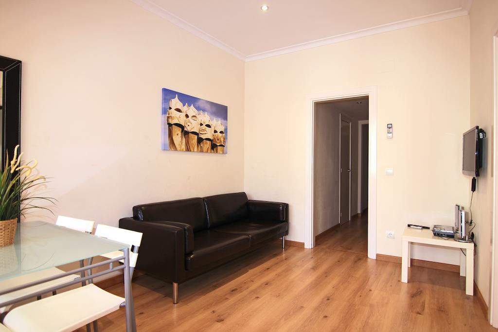 Three-Bedroom Apartment Calle Còrsega 668,246394797:JPEG