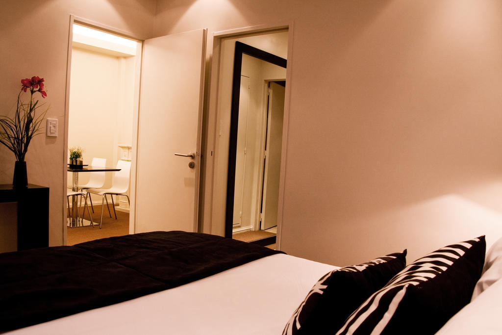 Executive Suite,688103727:JPEG