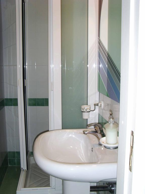 Triple Room,247590989:JPEG