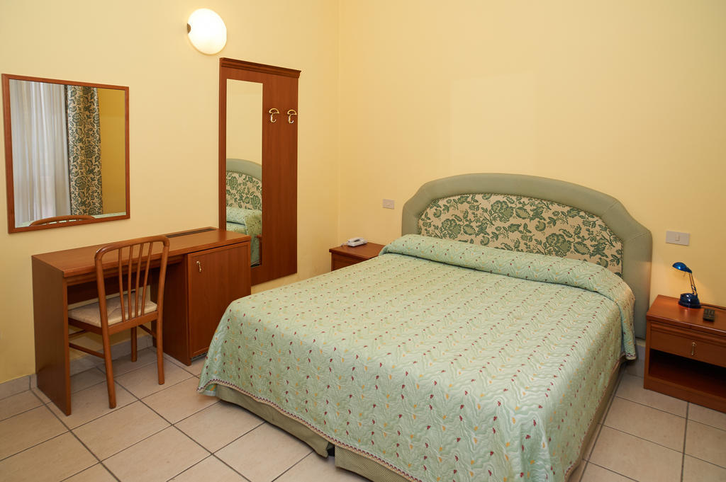 Double or Twin Room,248631421:JPEG