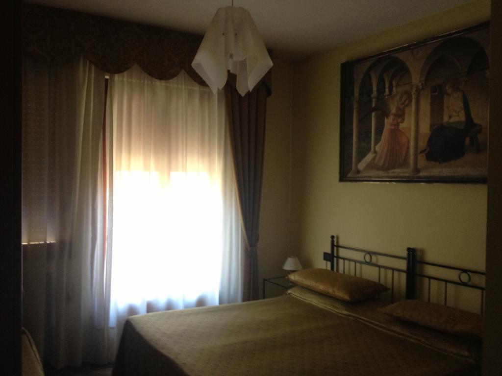 Double Room Private External Bathroom,822770516:JPEG