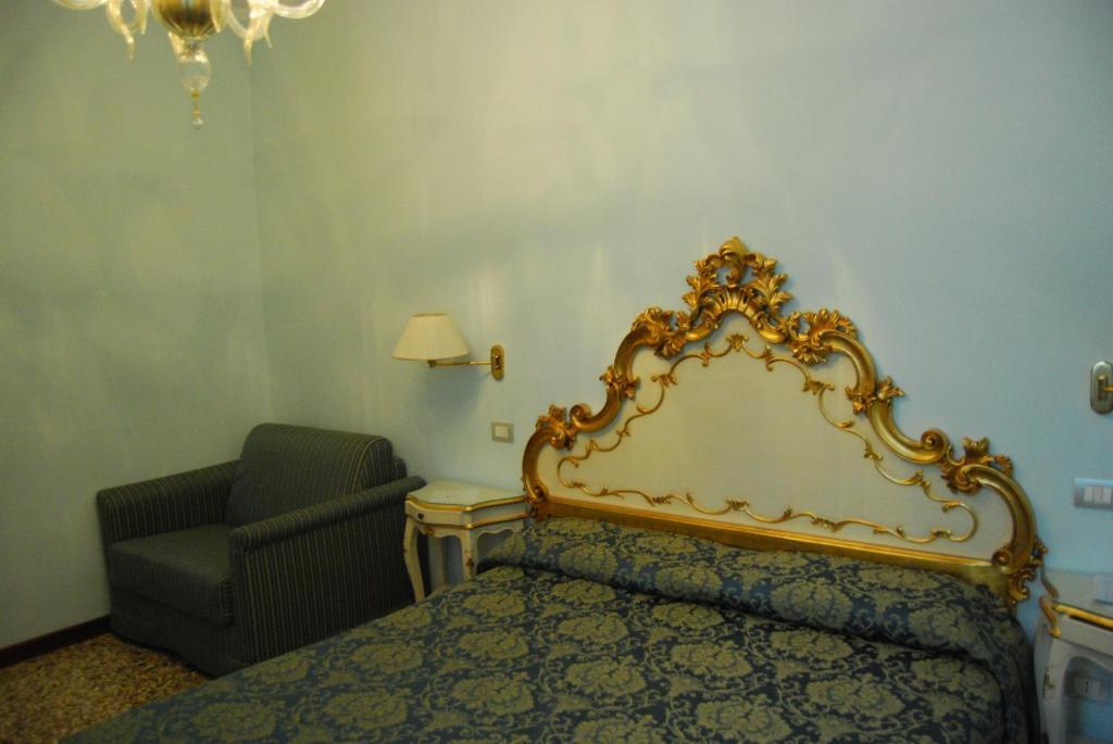 Triple Room,1554641014:JPEG