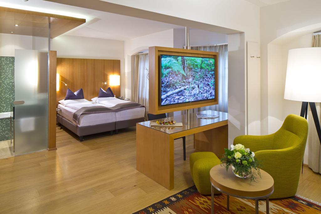 Junior Suite Maximilian Air Conditioning 2 bathrooms,254406485:JPEG