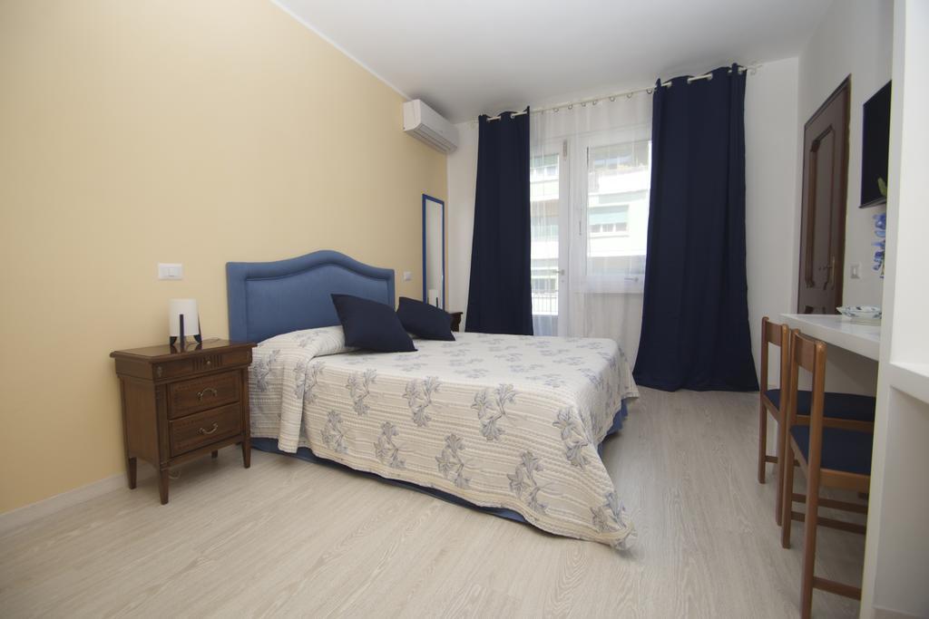 Double Room,186196032:JPEG