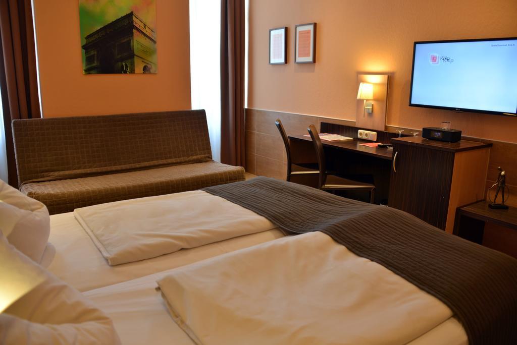 Single Room,1219484674:JPEG